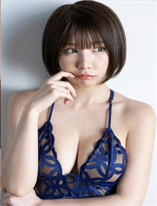 《飞天小魔女》