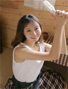 《美国女孩成人毛片》