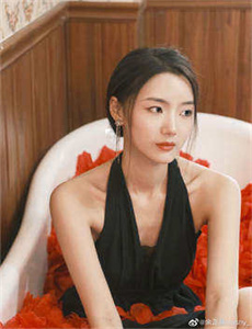 《长牙》
